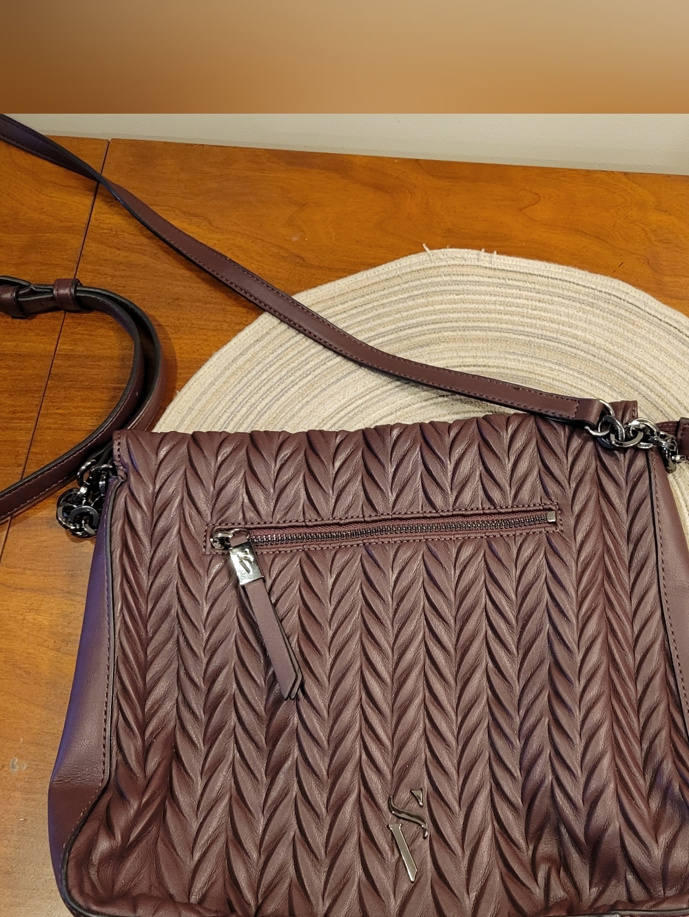👝EUC~ SIMPLY VERA Quilted Faux Leather Crossbody Bag